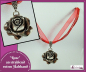 Preview: "Rose" an strahlend rotem Halsband