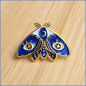 Preview: Pin "Blaue Mondmotte"