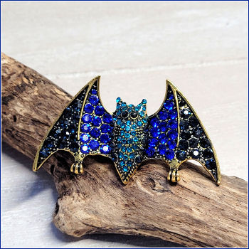 Brosche "Blaue Fledermaus"