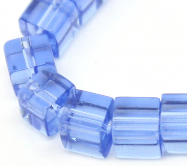 Perlenstrang "Würfel 5 x 5 mm - himmelblaues Glas"