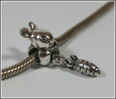 European Bead mit Dangle  "Hase mit Möhrchen"