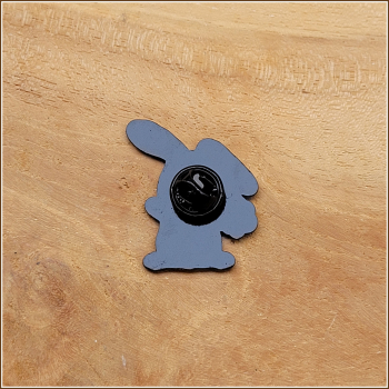 Pin "Fröhlicher Hase mit Blumen"