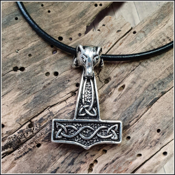 "Mjölnir" an schwarzem Lederband