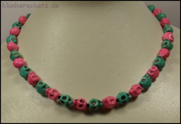 Armband und Halskette "Pretty Skull" - Totenköpfe aus Howlith - Unikate