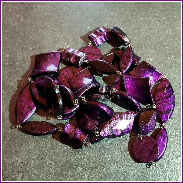 Schmuckset in Schwarz-Violett