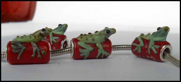 Bead "Eidechse" - Lampwork - rot