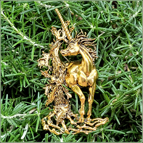 Brosche "Großes Einhorn" in der Farbe Antikgold