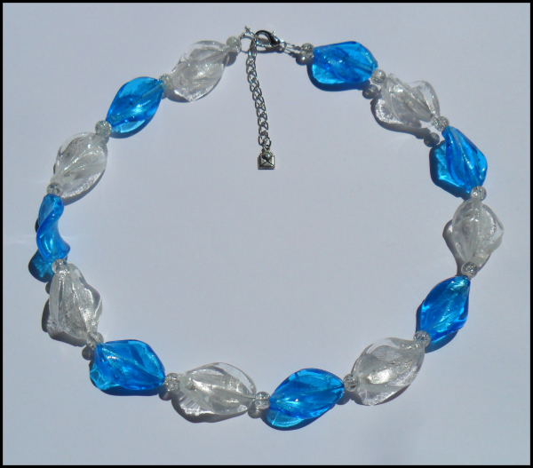 Collier "Glasfolienperlen - Blau - Weiß" - Unikat