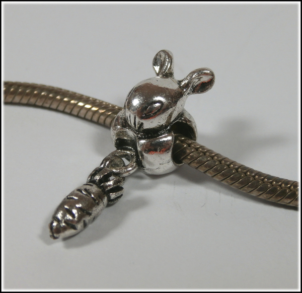 European Bead mit Dangle  "Hase mit Möhrchen"