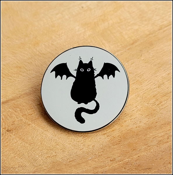 Pin "Geflügelte Hexenkatze"