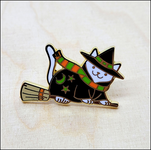 Pin "Fliegende Hexenkatze"