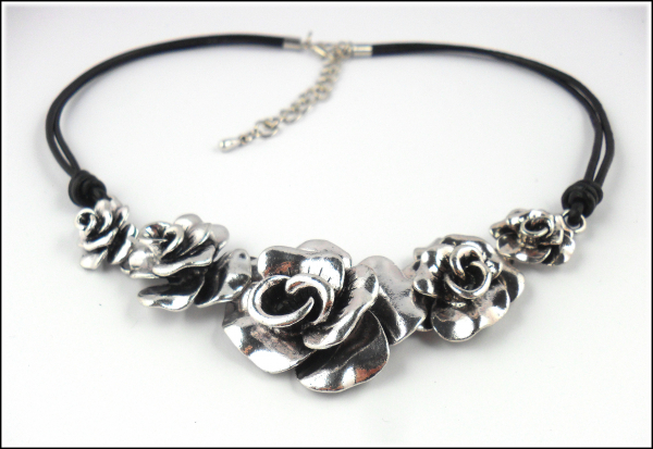 Collier "Fünf Rosen"