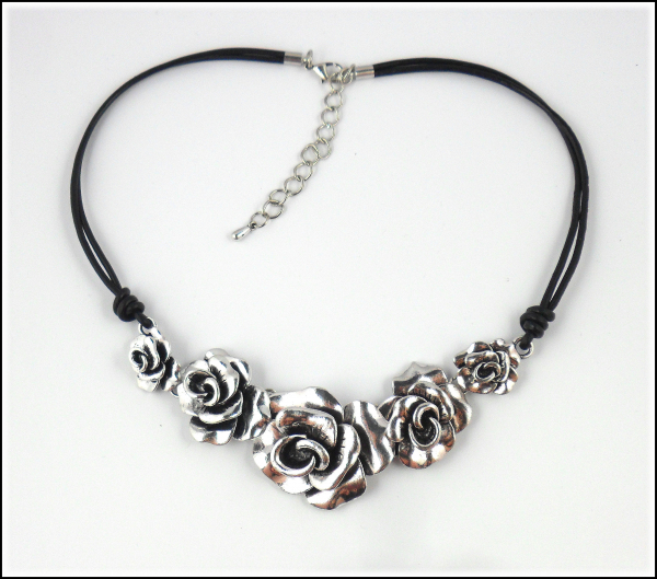 Collier "Fünf Rosen"