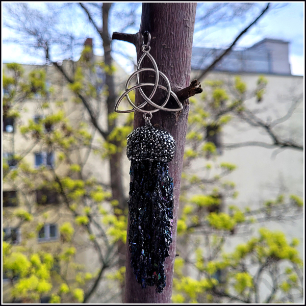 Fenster-, Wand-  oder Altarschmuck "Triqueta & Siliciumcarbid"