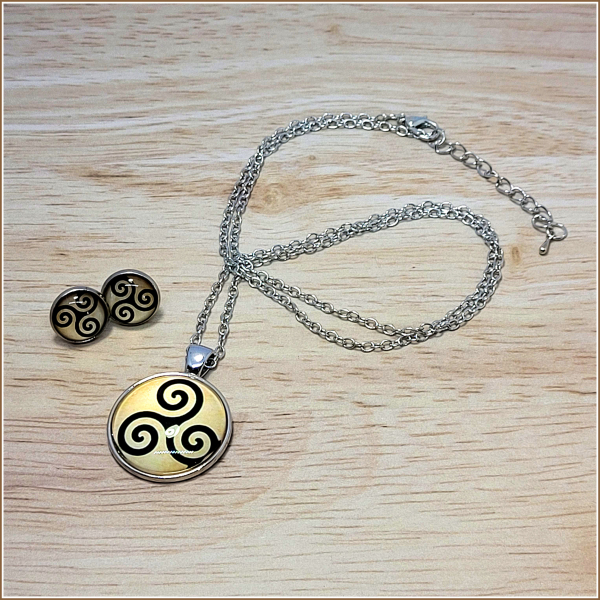 Cabochon-Schmuckset "Triskele" - Halskette & Ohrstecker